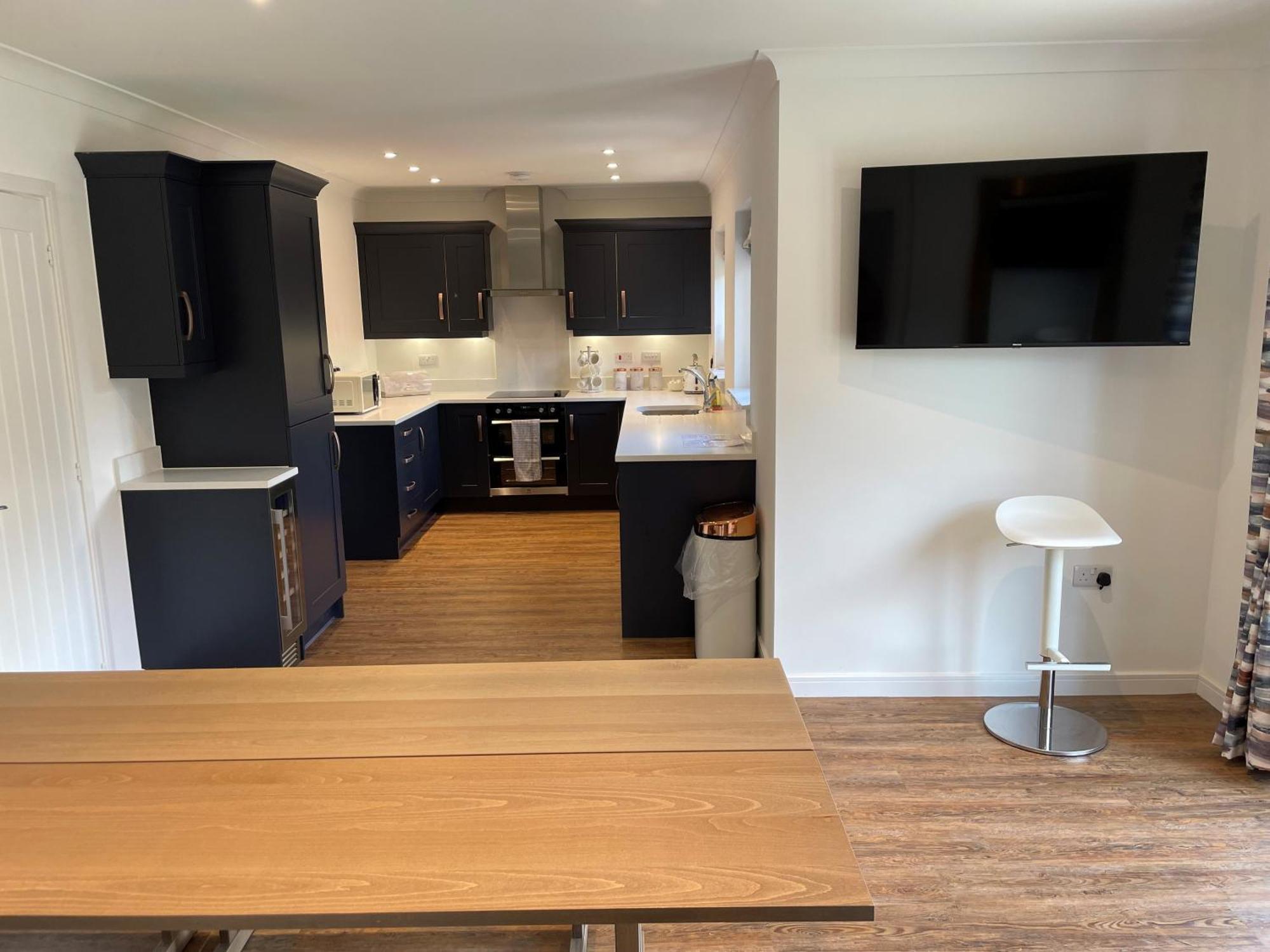 Pencoed House Estate Guest House คาร์ดิฟฟ์ ภายนอก รูปภาพ